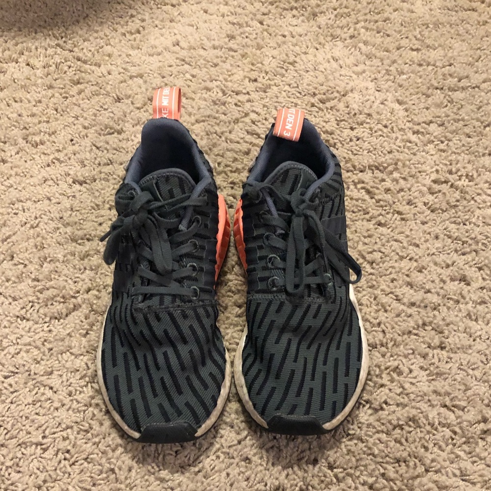 Adidas Ultra Boosts Women 7.5